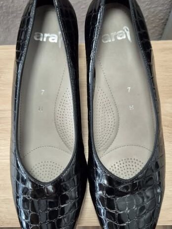 Pumps “ ARA “ Größe 41 (7H) in Schwarz/Lackleder