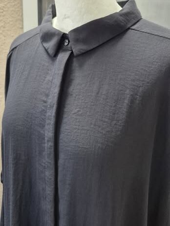 Bluse “ COS “ Größe 46/48 in Dunkelblau