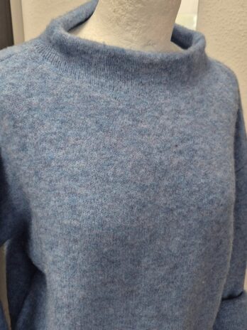 Pulli “ Better Rich “ Größe 38 in Hellblau 35% Wolle