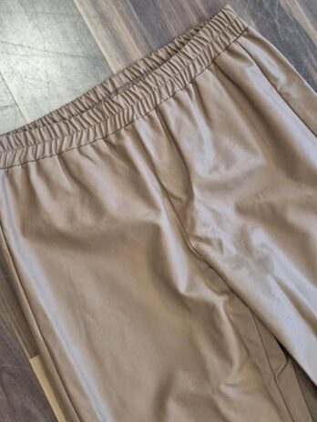Hose “ Alba Moda “ Größe 38 in Camel/Kunstleder elastischer Bund