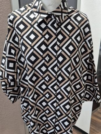Bluse “ Christian Berg “ Größe 42 in Schwarz/Weiß/Camel gemustert