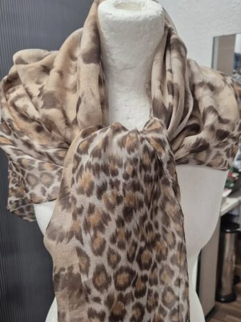 Tuch “ No Name “ in Animalprint
