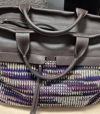 Tasche “ Gianni Chiarini “ in Dunkelbraun/Lila/Leder/Strick Breite ca 46cm Höhe ca 31cm
