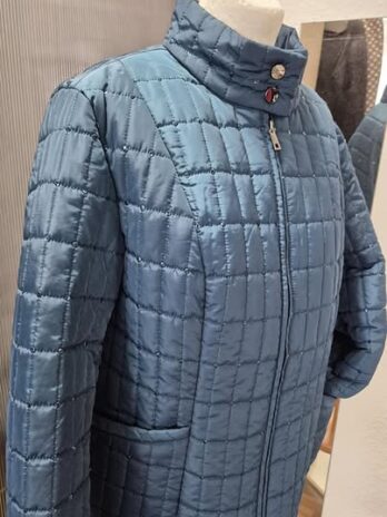 Steppjacke “ Helena Vera “ Größe 38/40 in Petrol/Pailletten