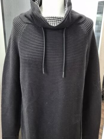 Sweater “ EDC “ Größe M in Schwarz/Weiß