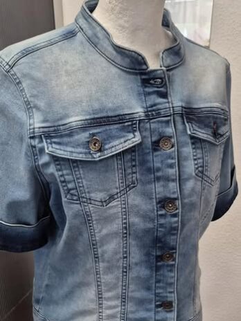 Jeansjacke “ Jones “ Größe 40 in Blau