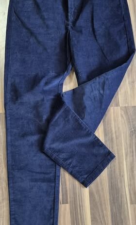Cordsamtjeans “ Benetton “ Größe 38 in Dunkelblau