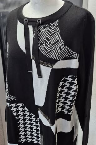 Pulli “ Ulla Popken “ Größe 44 in Schwarz/Weiß gemustert