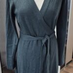 Strickwickelkleid “ Lawrence Grey “ Größe M in Tannengrün 20% Wolle
