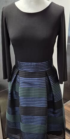 Kleid “ Swing “ Größe 36 in Schwarz/Grün/Blau Lurex