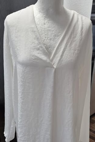 Bluse “ Cartoon “ Größe 40 in Offwhite