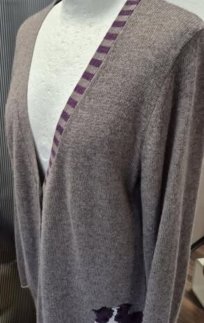 Strickweste “ Jette Joop “ Größe 42 in Schlamm/Lila 33% Viscose 22% Wolle 18% Baumwolle 4% Cashmere