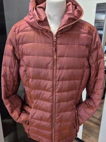 Steppjacke mit Kapuze “ Cecil “ Größe L in Terracotta