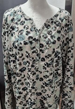 Bluse “ Bonita “ Größe 42 in Mint/Beige/Schwarz gemustert 100% Viscose