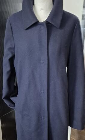 Mantel “ Escada Sport “ Größe 38 in Dunkelblau 70% Schurwolle