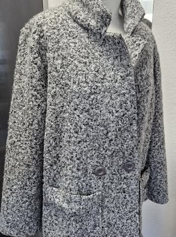 Mantel “ Fashion Jeans “ Größe 38/40 in Schwarz/Weiß/Grau gemustert