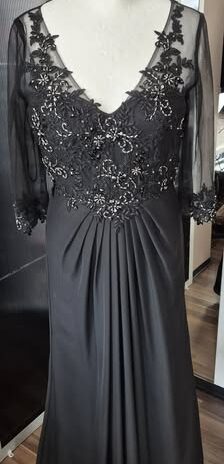 Ballkleid “ Niente “ Größe 36 in Schwarz/Spitze/Pailletten