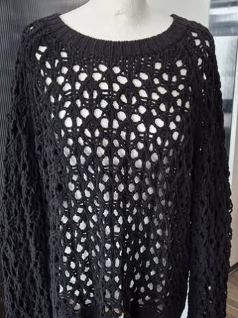 Lochpulli “ Benetton “ Größe 38 in Schwarz