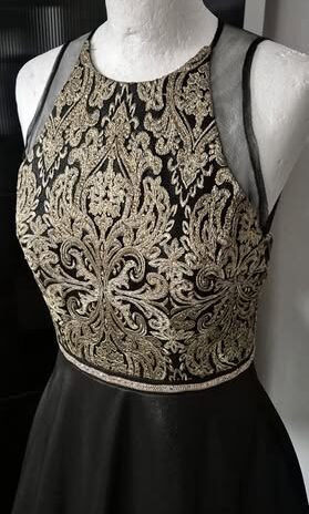 Ballkleid “ Fashion New York “ Größe 38 in Schwarz/Gold bestickt