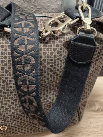 Tasche “ Aigner “ in Braun/Schwarz Breite ca 42cm Höhe ca 27cm