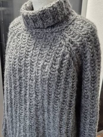 Grobstrickrolli “ Smith & Soul “ Größe 38/40 in Grau 35% Alpaka 13% Wolle