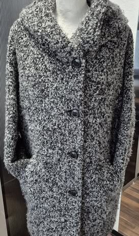 Mantel “ Elisa Fend “ Größe 38 in Schwarz/Weiß gemustert 70% Alpaka 16% Schurwolle