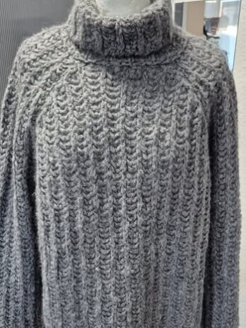 Grobstrickrolli “ Smith & Soul “ Größe 38/40 in Grau 35% Alpaka 13% Wolle