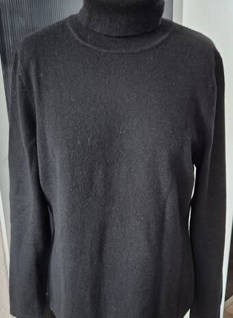 Rolli “ Esisto “ Größe 36/38 in Schwarz 100% Cashmere