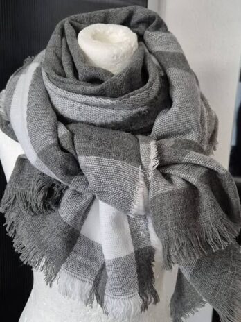 Schal “ Made in Italy “ Größe OS in Hellgrau/Weiß kariert