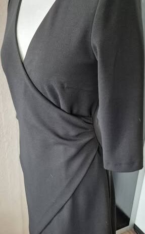 Kleid “ Pois “ Größe 34 in Schwarz