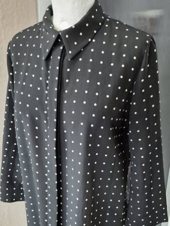 Bluse “ Souvenir “ Größe 36 in Schwarz/Weiß getupft