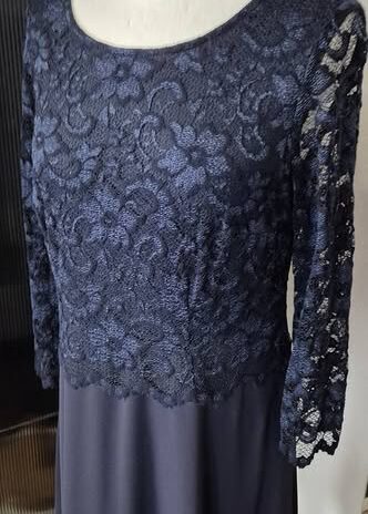 Kleid “ Joseph Ribkoff “ Größe 38 in Dunkelblau/Spitze