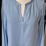 Shirt “ Comma “ Größe 36 in Hellblau