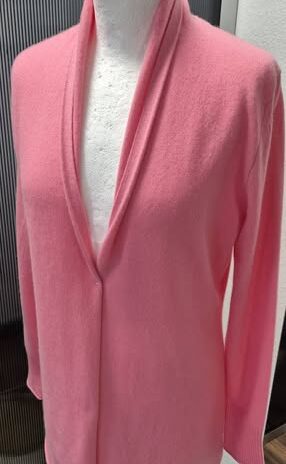Strickweste “ Esisto “ Größe 36 in Coralle verschlusslos 100% Cashmere NEU!