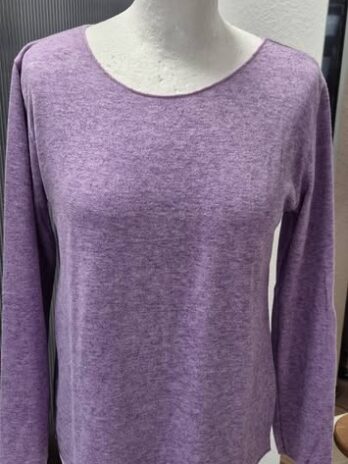 Pulli “ Made in Italy “ Größe 36 in Flieder 40% Viscose 30% Angora 30% Wolle