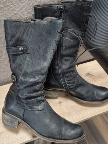 Stiefel “ Saira Made in Spain “ Größe 40 in Schwarz/Leder