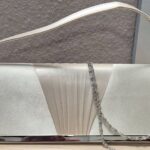 Balltasche “ No Name “ in Beige/Satin Breite ca 26cm Höhe ca 12cm