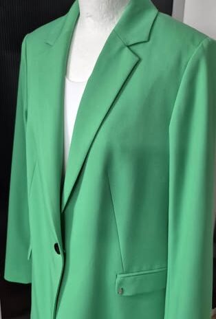 Blazer “ Comma “ Größe 40 in Smaragdgrün 48% Viscose