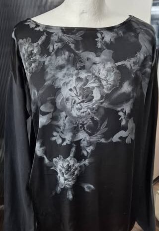 Shirt “ Deha “ Größe 38 in Schwarz/Grau gemustert 100% Viscose