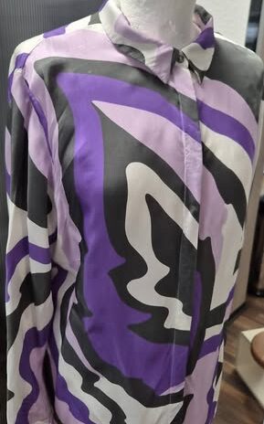 Bluse “ Jones “ Größe 42 in Lila/Grau/Rosa/Offwhite gemustert 100% Viscose