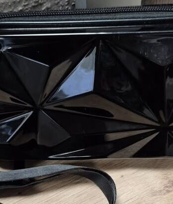 Tasche “ No Name “ in Schwarz/Kunststoff Breite ca 19cm Höhe ca 11cm