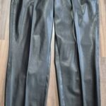 Hose “ Someday “ Größe 40/42 in Schwarz/Kunstleder elastischer Bund