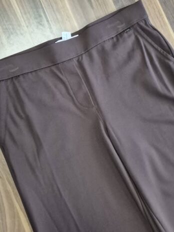 Hose “ Cecil “ Größe 44/46 in Dunkelbraun elastischer Bund weites Bein