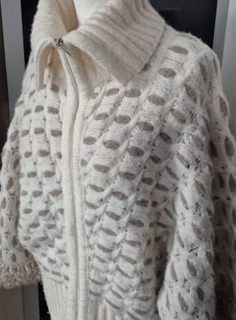 Strickweste “ Marccain “ Größe 38 (N3) in Offwhite/Beige 45% Wolle 30% Alpaka