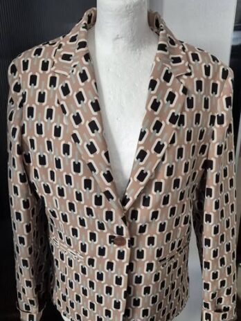 Blazer “ Risskio “ Größe 38/40 in Camel/Schwarz/Offwhite/Grau gemustert