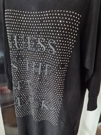 Shirt “ Guess “ Größe 38 in Schwarz/Print/Strasssteine 82% Viscose