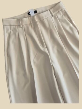 Hose “ Cambio “ Größe 38 in Beige weites Bein