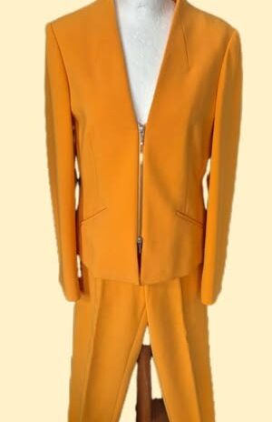 Hosenanzug “ Madeleine “ Größe 36/38 (Blazer 38 Hose 36) in Maisgelb 30% Viscose