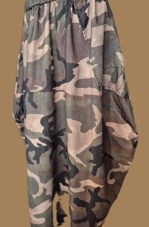 Ballonfeincordrock “ NYM Italy “ Größe 38 in Olivgrün/Beige/Braun/Camouflage elastischer Bund 100% Baumwolle