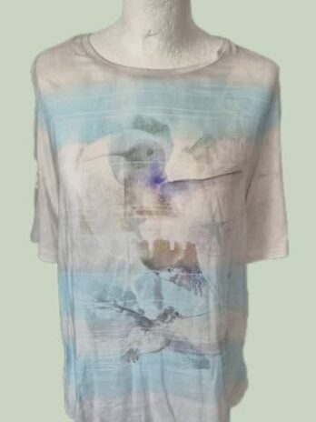 Shirt “ Alpensünde “ Größe 40 in Offwhite/Hellblau/Print gemustert 100% Viscose